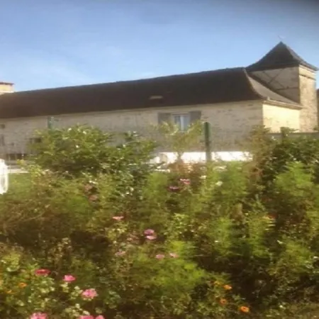 House Les Vignes Grandes بيت للعطل Cuzance