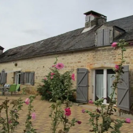 House Les Vignes Grandes بيت للعطل