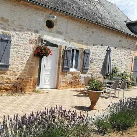 بيت للعطل House Les Vignes Grandes *