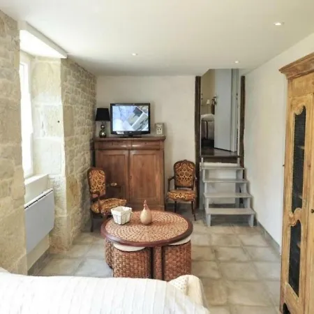 House Les Vignes Grandes بيت للعطل *